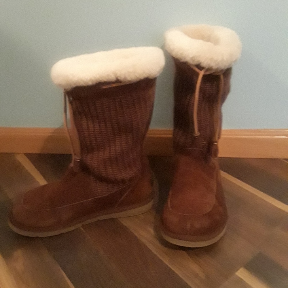 (SOLD) Ugg boots